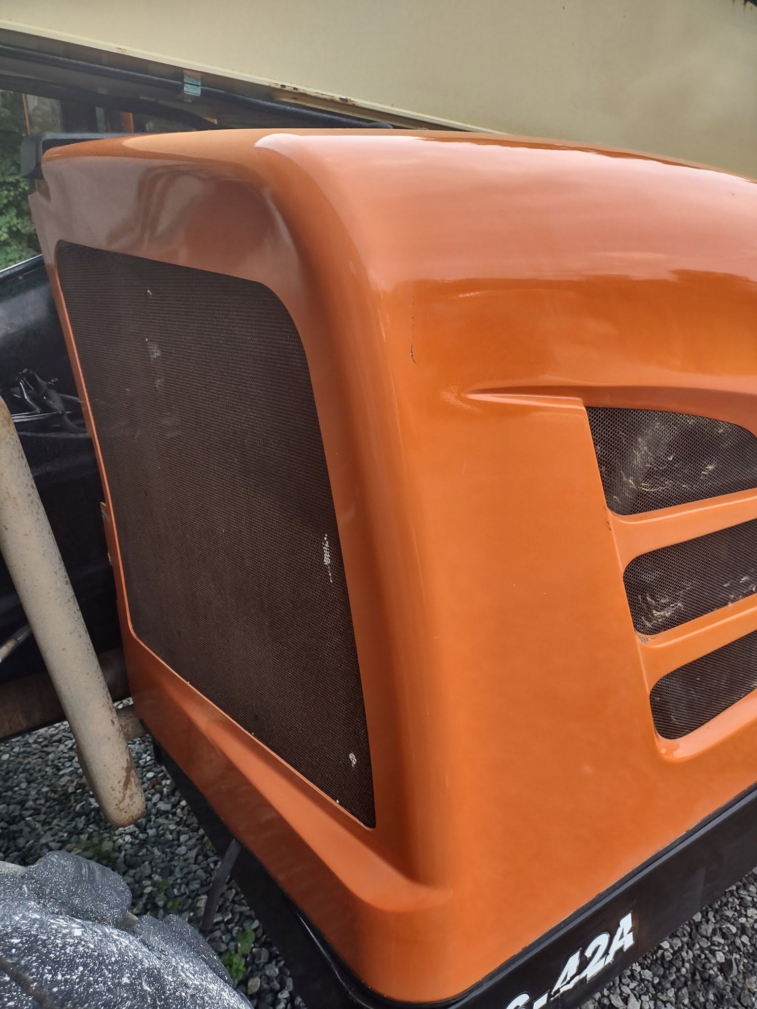 JLG G6-42A Telehandler — Engine Hood After Detail