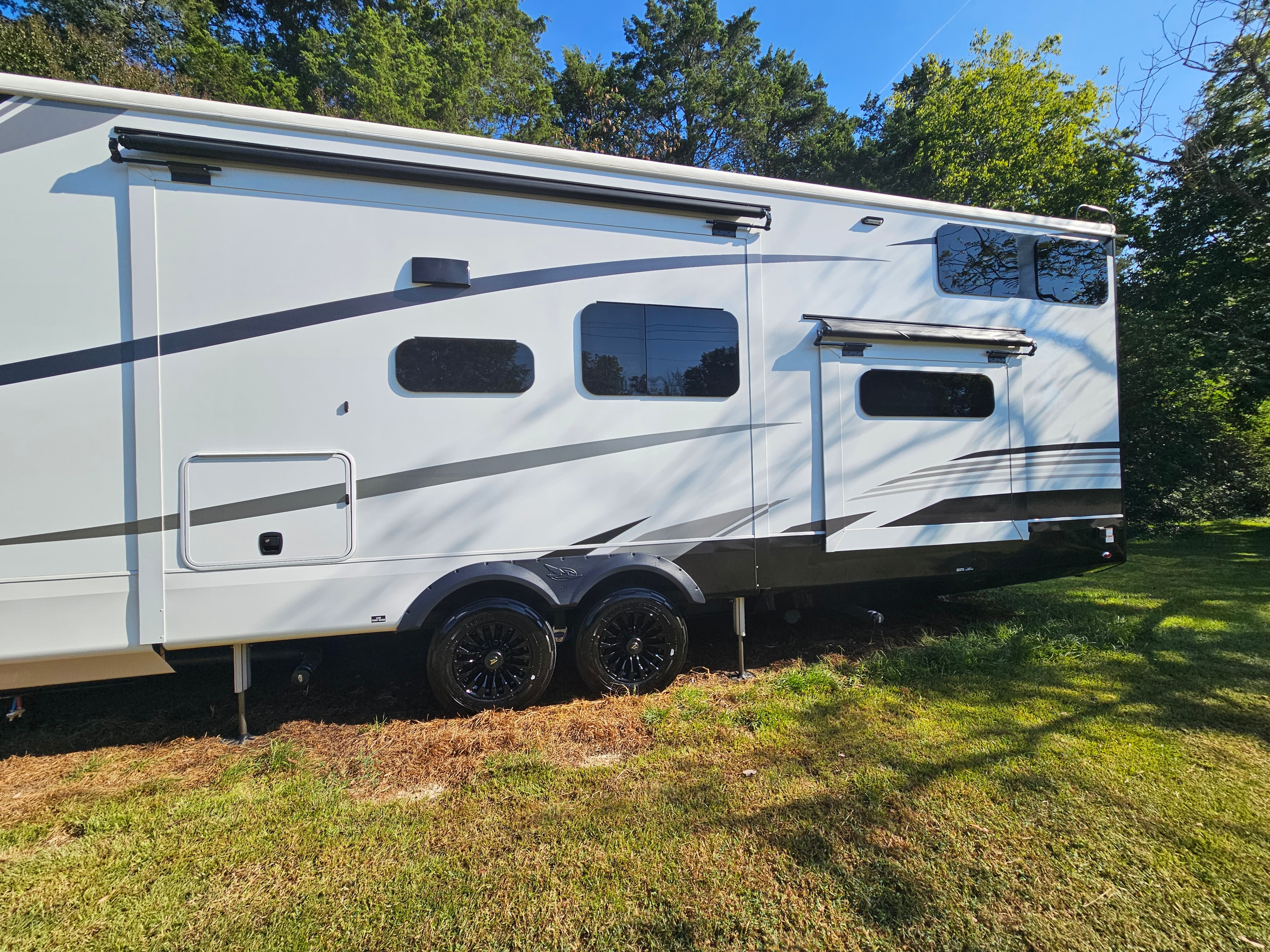 Travel Trailer — After Detail